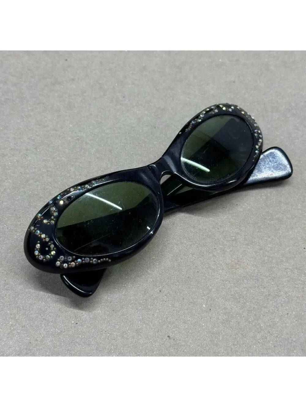 Vintage 1950s Black Oval Cat-Eye Aurora Borealis Rhinestone Sunglasses